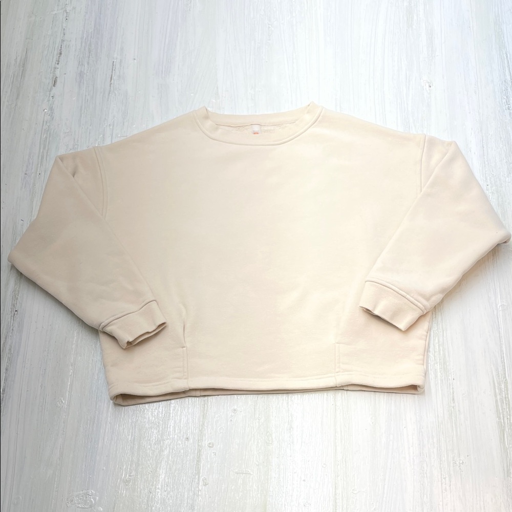 Mono B Cropped Cream Crew Neck Sweater Sz M